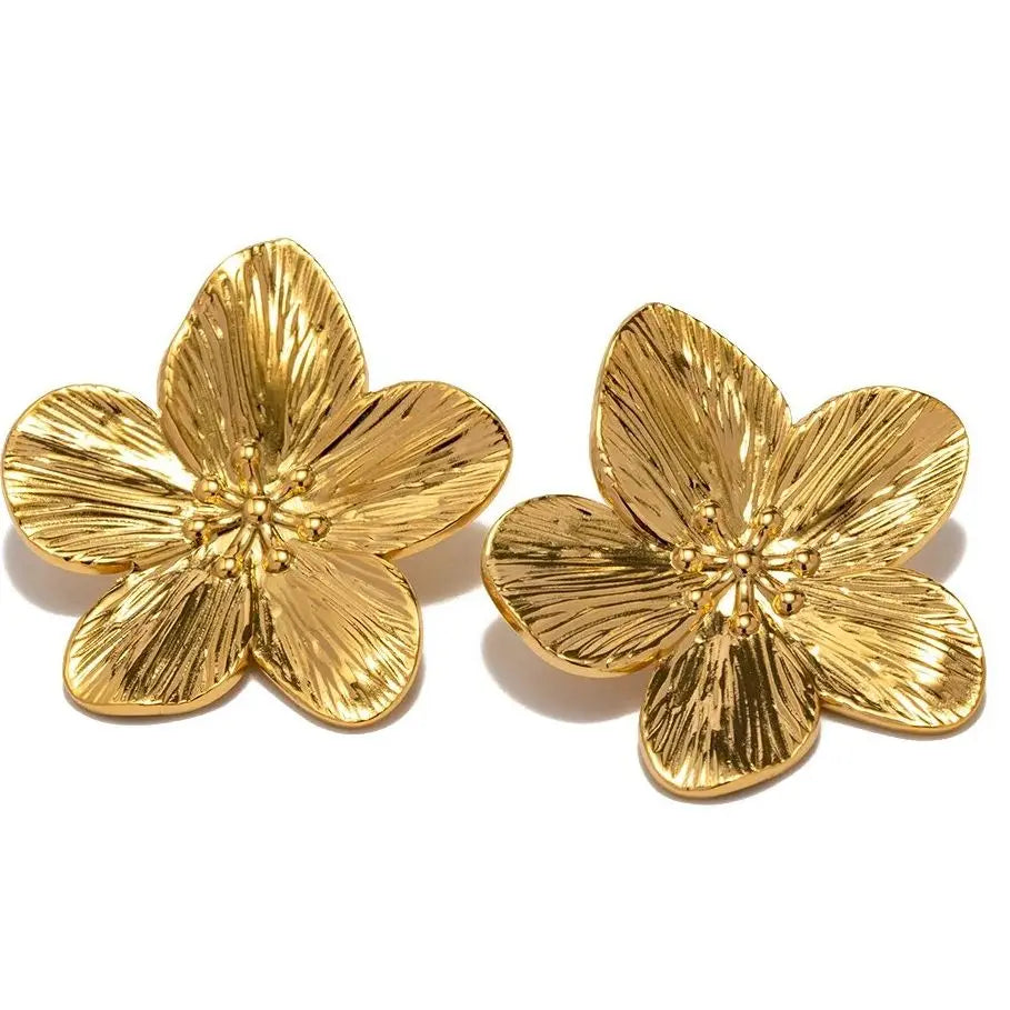 Veliora Vintage Flower Stud Earrings ✨