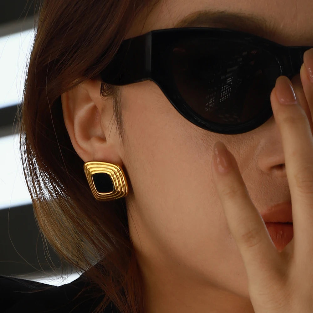 Veliora Retro Geometric Stud Earrings ✨