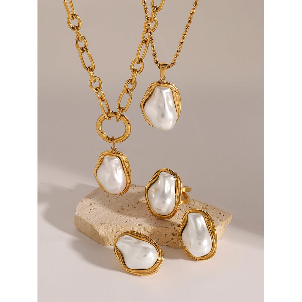 Veliora Pearl Chain Necklace ✨