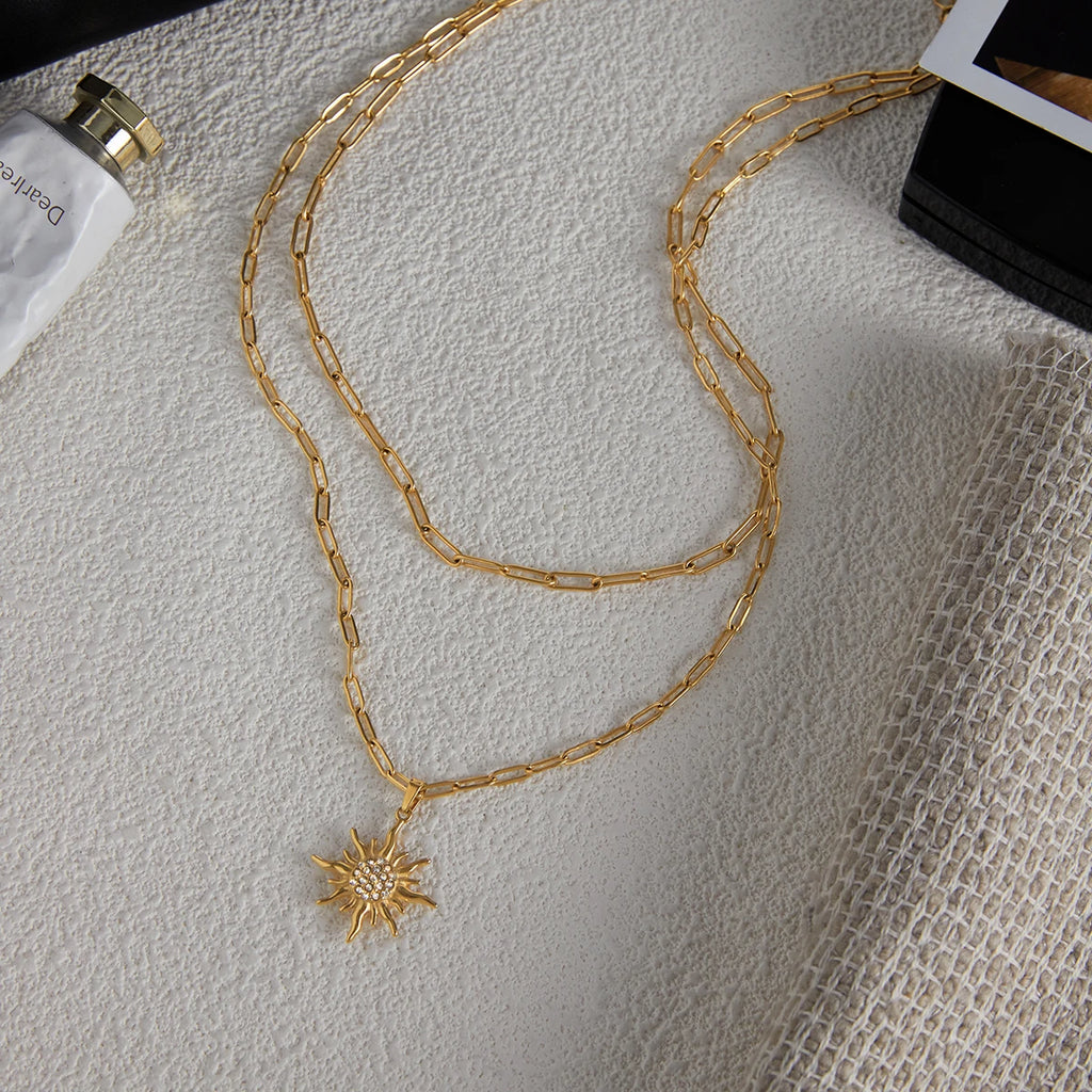 Veliora Layered Sun Pendant Necklace ✨