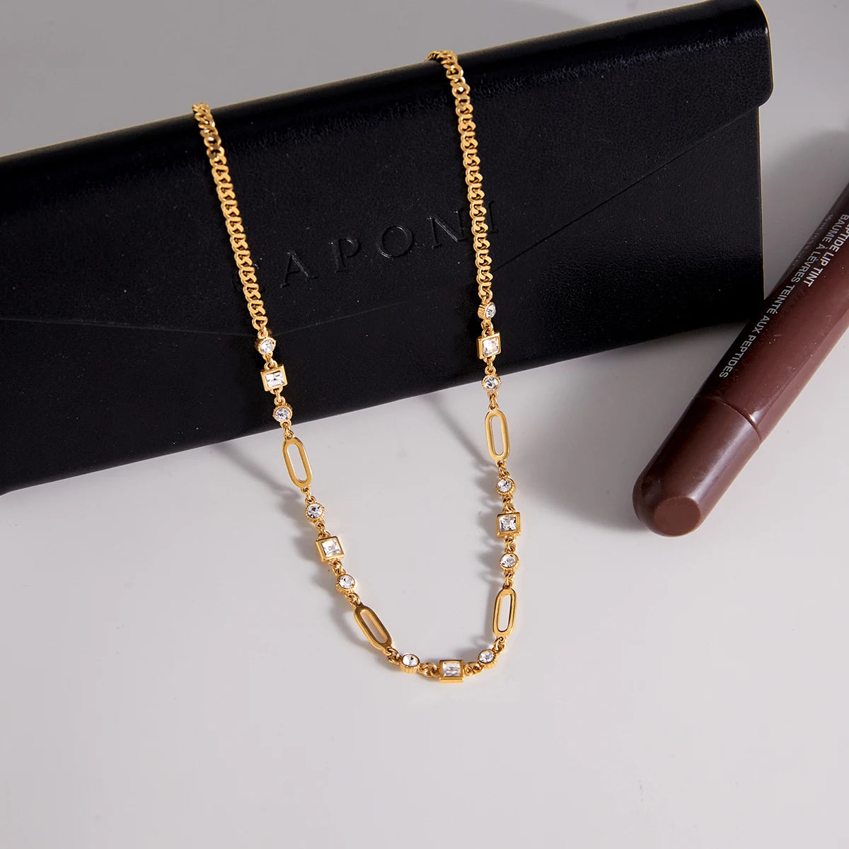 Veliora Radiant Hollow Chain Necklace ✨
