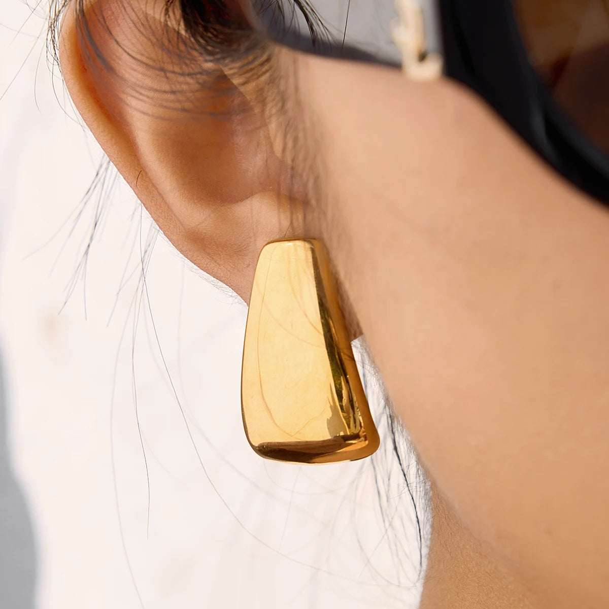 Veliora Élan Geometric Gold Earrings ✨