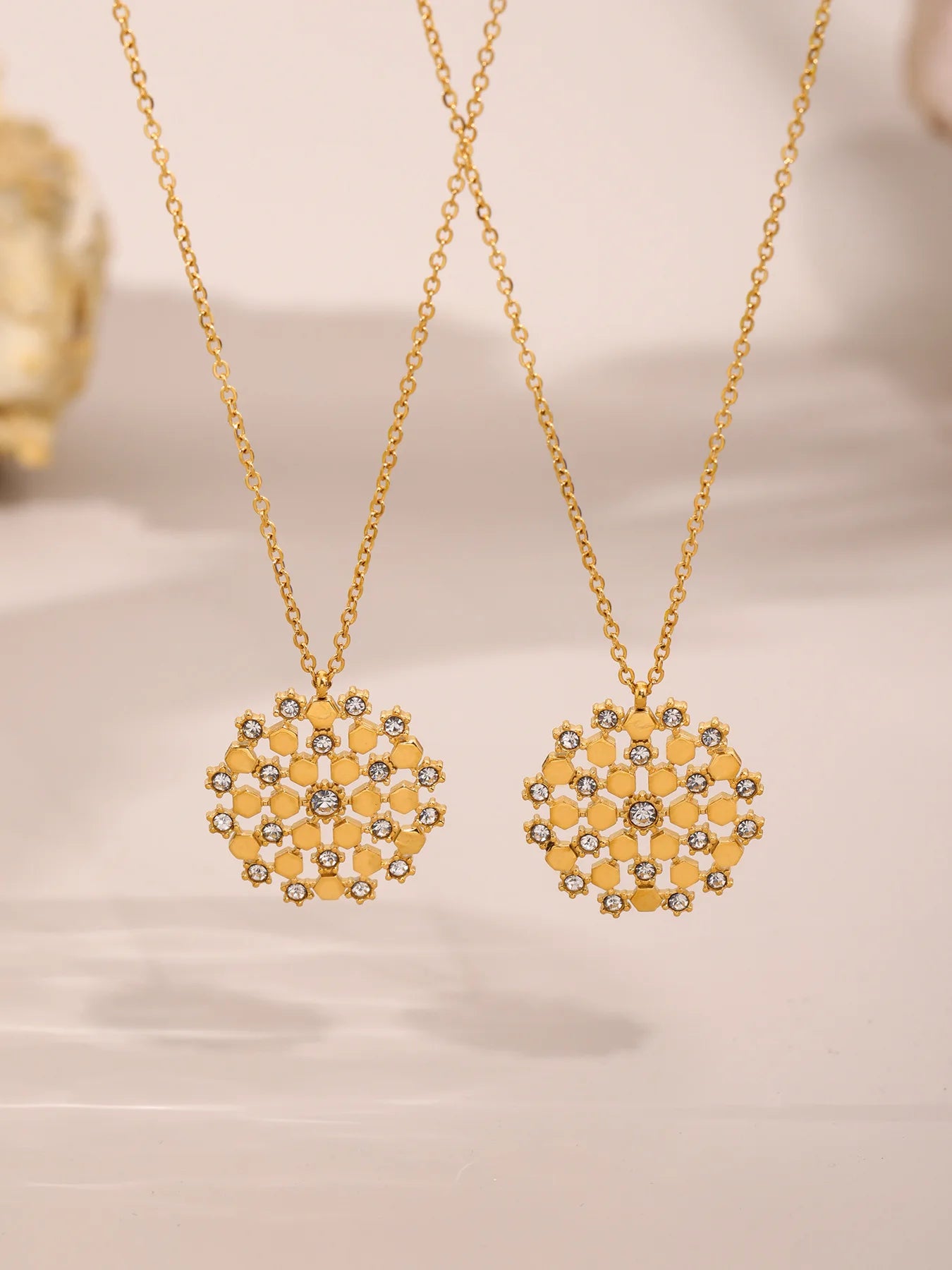 Veliora Golden Blossom Jewelry Set✨