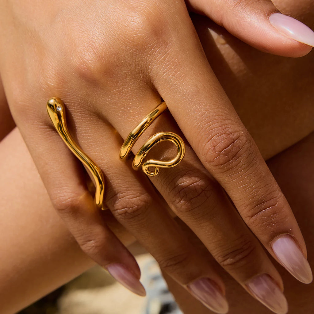 Veliora Serpentine Zircon Ring ✨