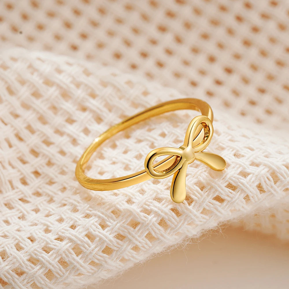 Veliora Gold Bow Ring ✨