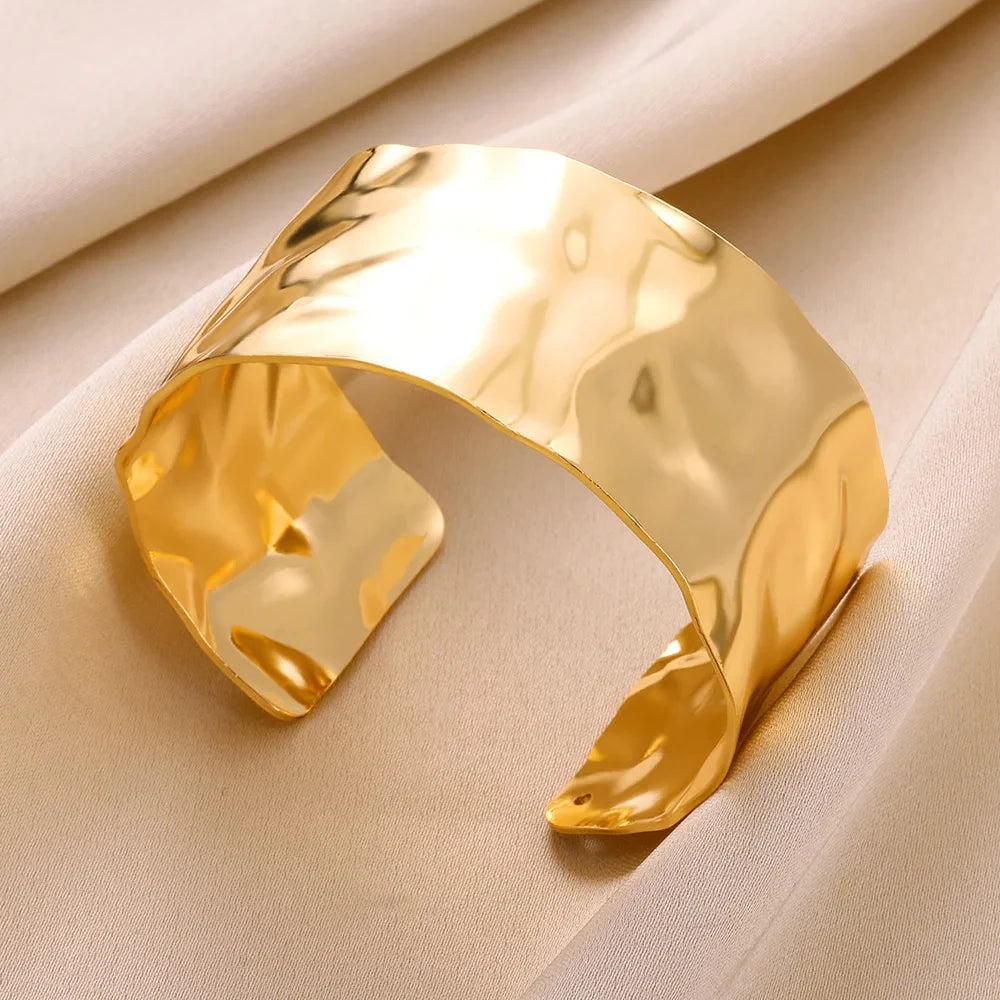 Veliora Textured Gold Cuff Bracelet ✨