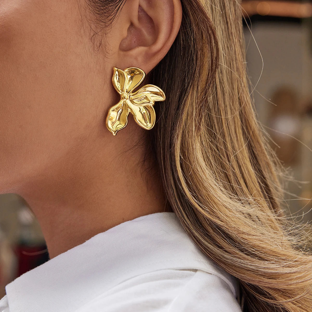 Veliora Bougainvillea Flower Stud Earrings ✨