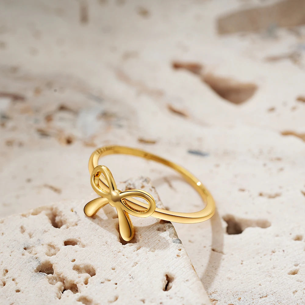 Veliora Gold Bow Ring ✨