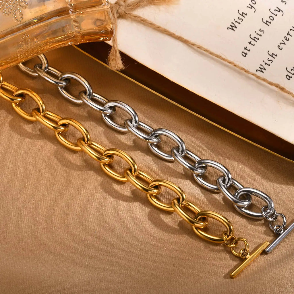 Veliora Bold Toggle Chain Bracelet ✨