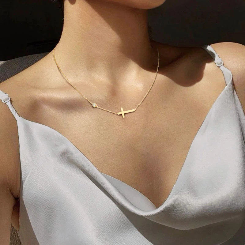 Veliora Side Cross Choker ✨