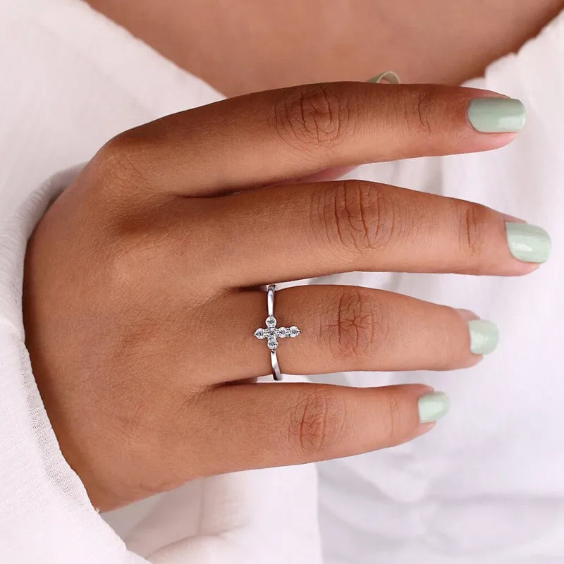 Veliora Pure Cross Zircon Ring ✨