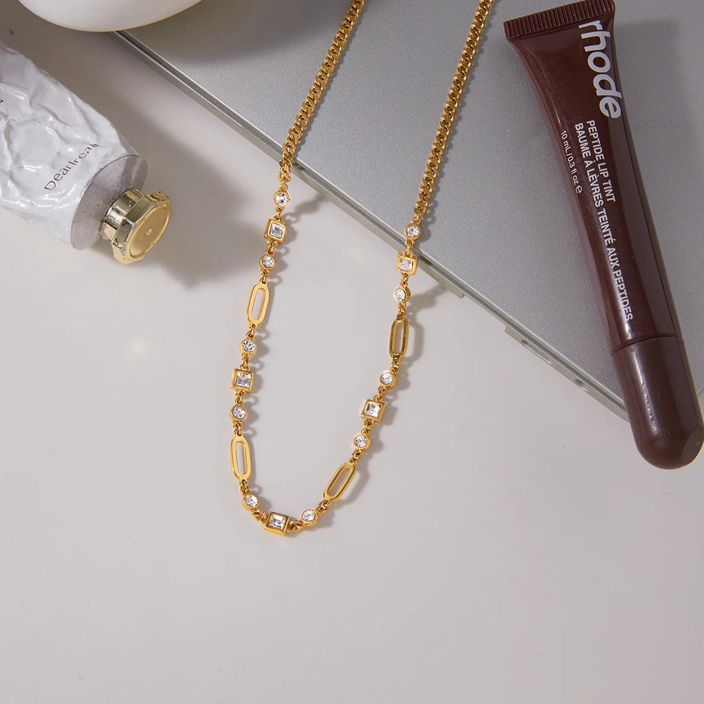 Veliora Radiant Hollow Chain Necklace ✨