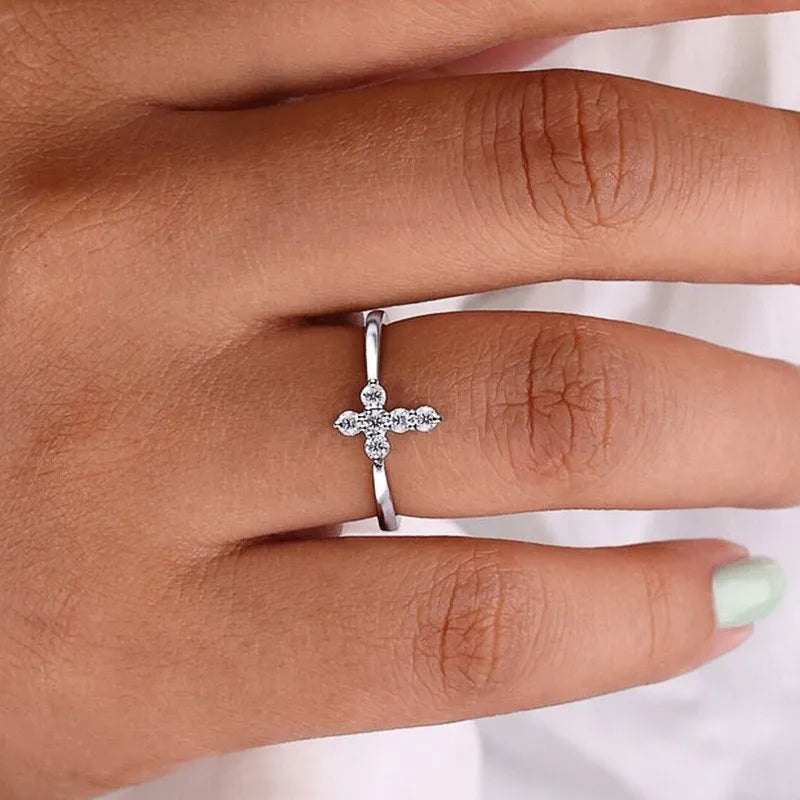 Veliora Pure Cross Zircon Ring ✨