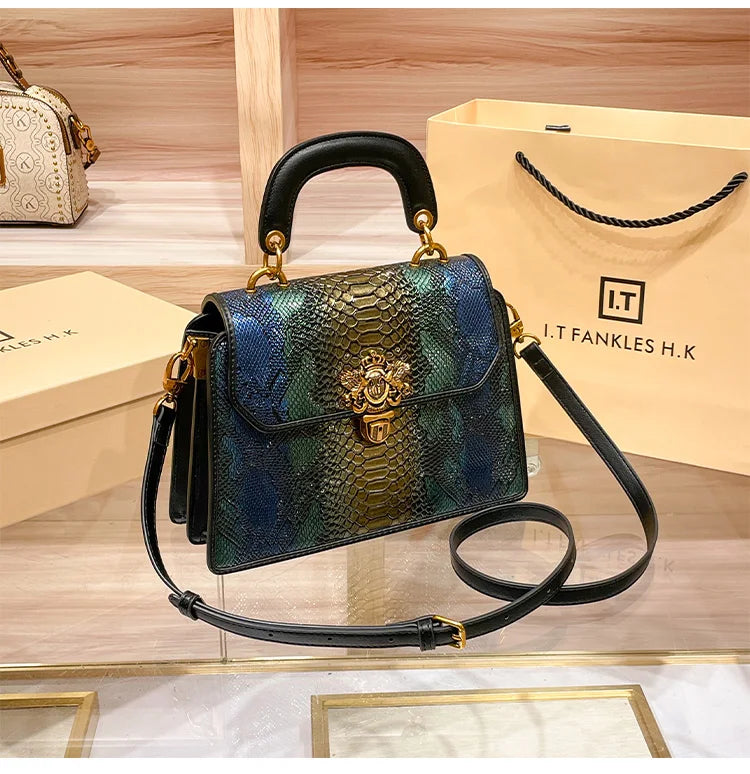Veliora Contrast Luxe Crossbody 👜