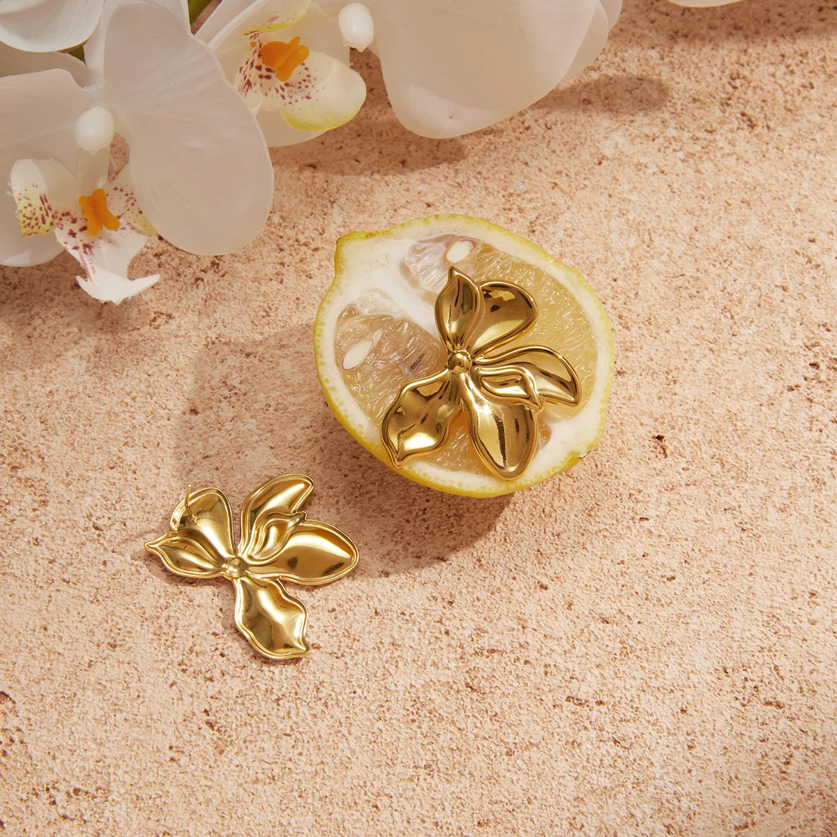Veliora Bougainvillea Flower Stud Earrings ✨
