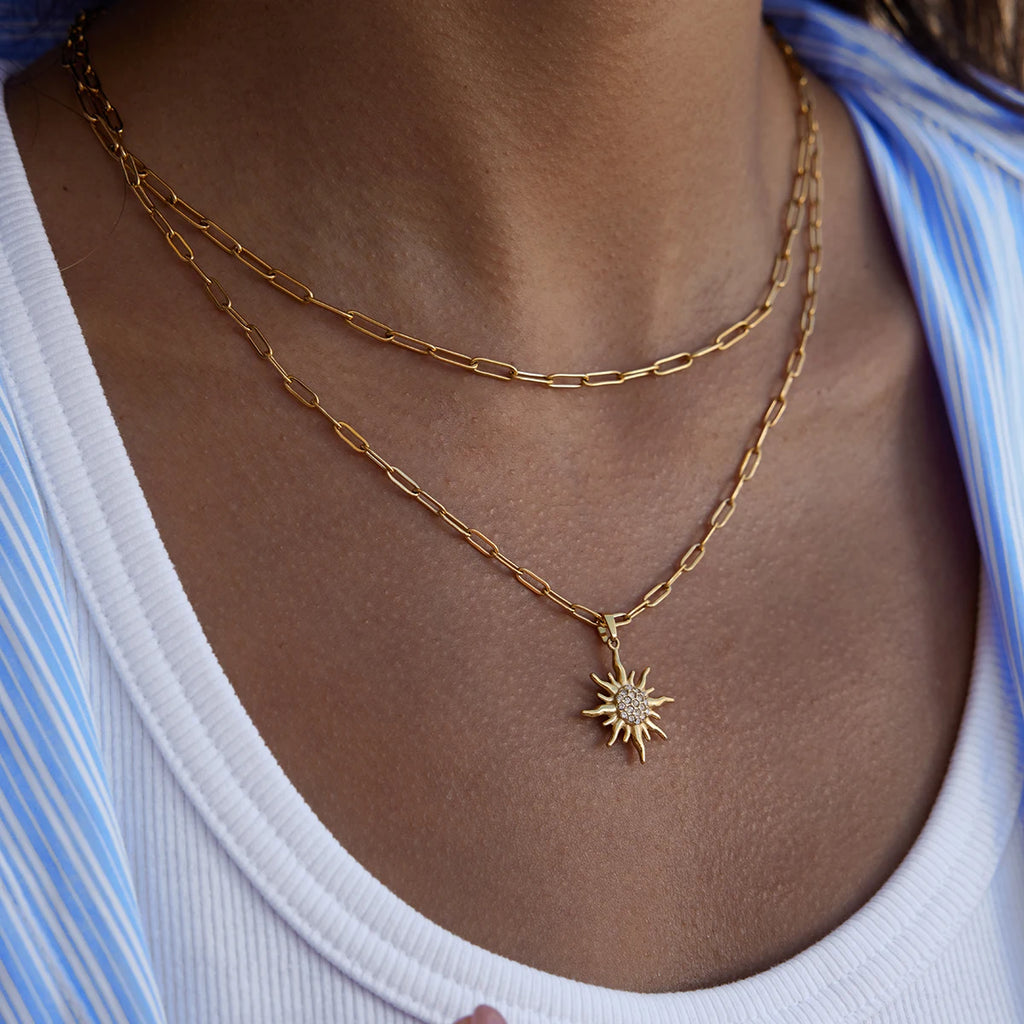 Veliora Layered Sun Pendant Necklace ✨