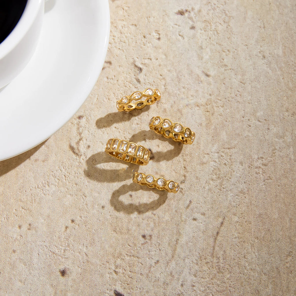 Veliora Crystal Drop Heart Ring ✨