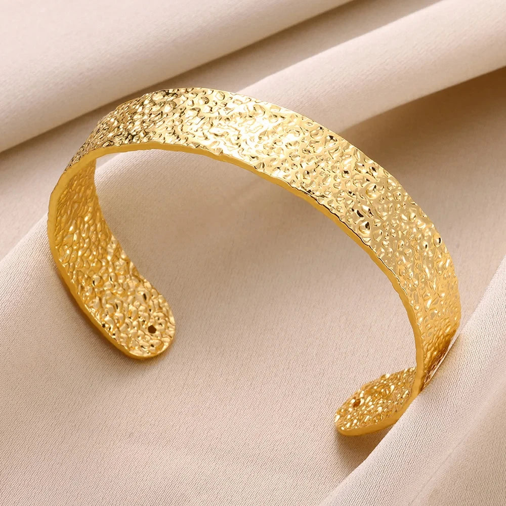 Veliora Textured Gold Cuff Bracelet ✨