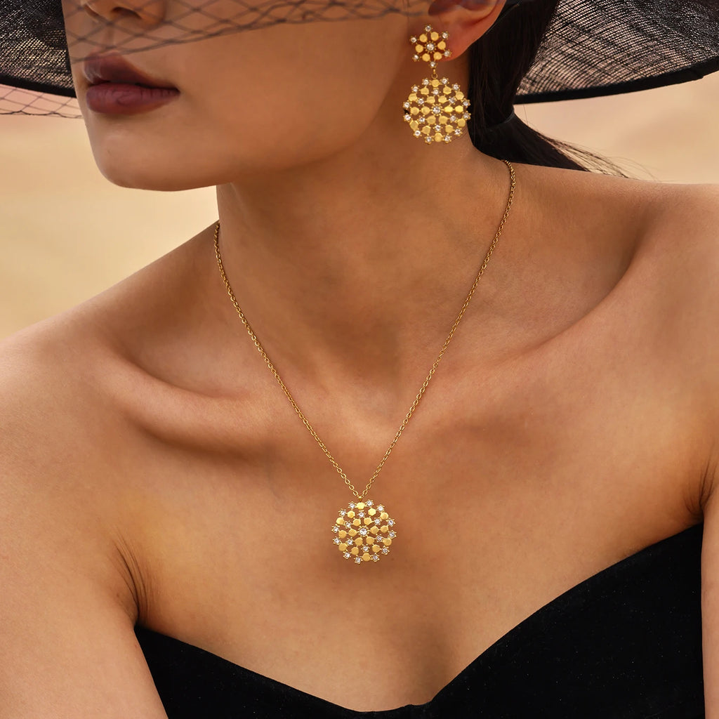 Veliora Golden Blossom Jewelry Set✨