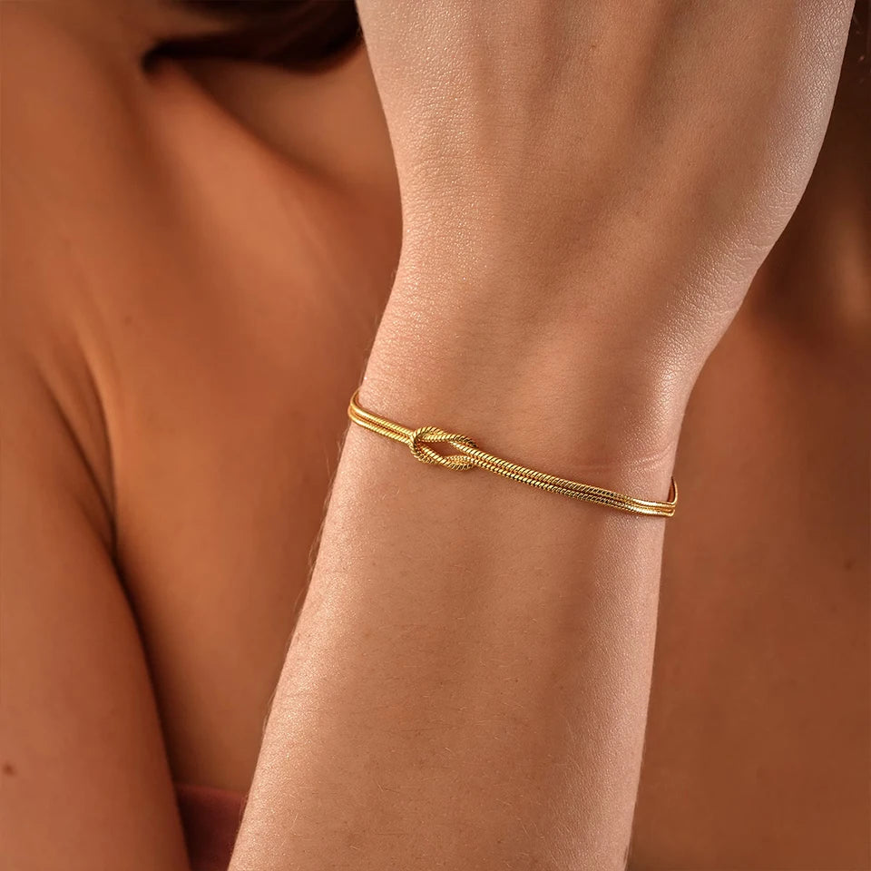Veliora Gold Snake Chain Bracelet ✨