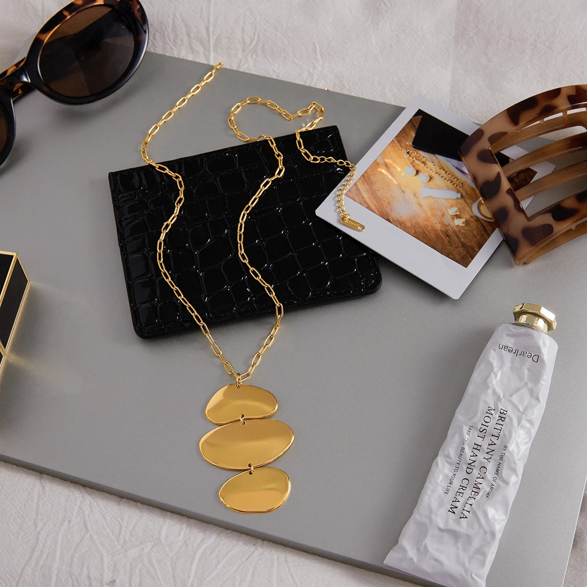 Veliora Triple Orbit Statement Necklace ✨