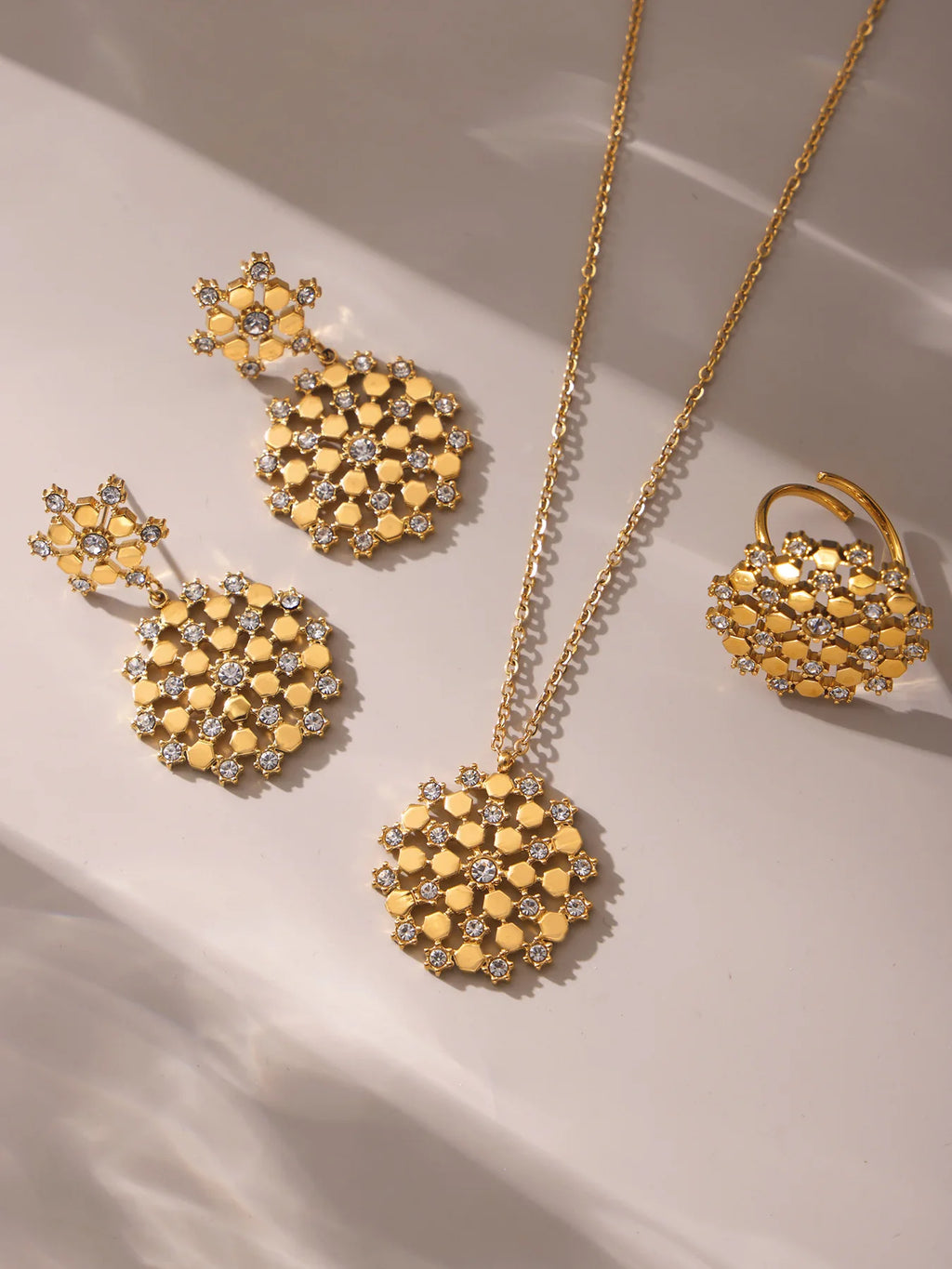 Veliora Golden Blossom Jewelry Set✨