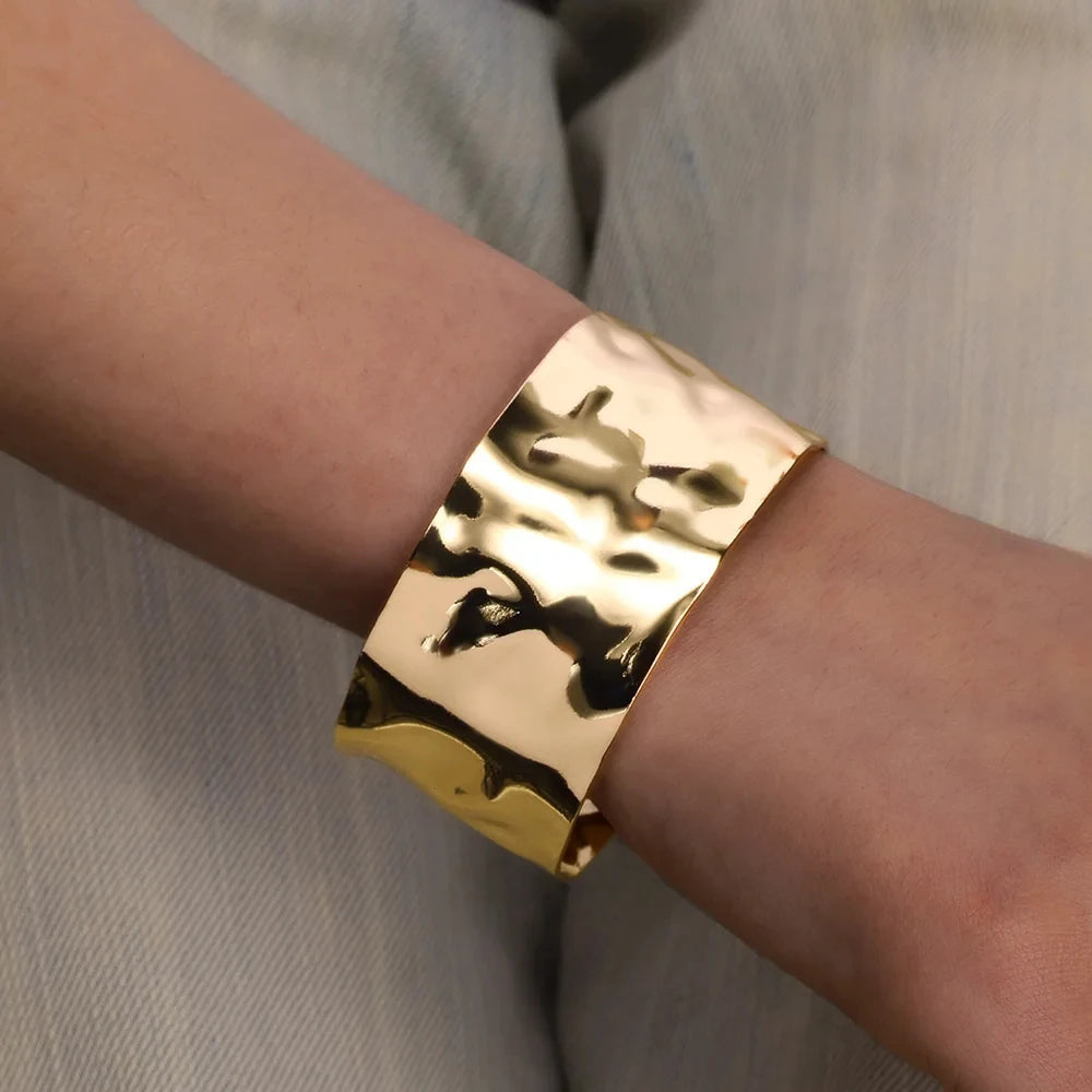 Veliora Textured Gold Cuff Bracelet ✨