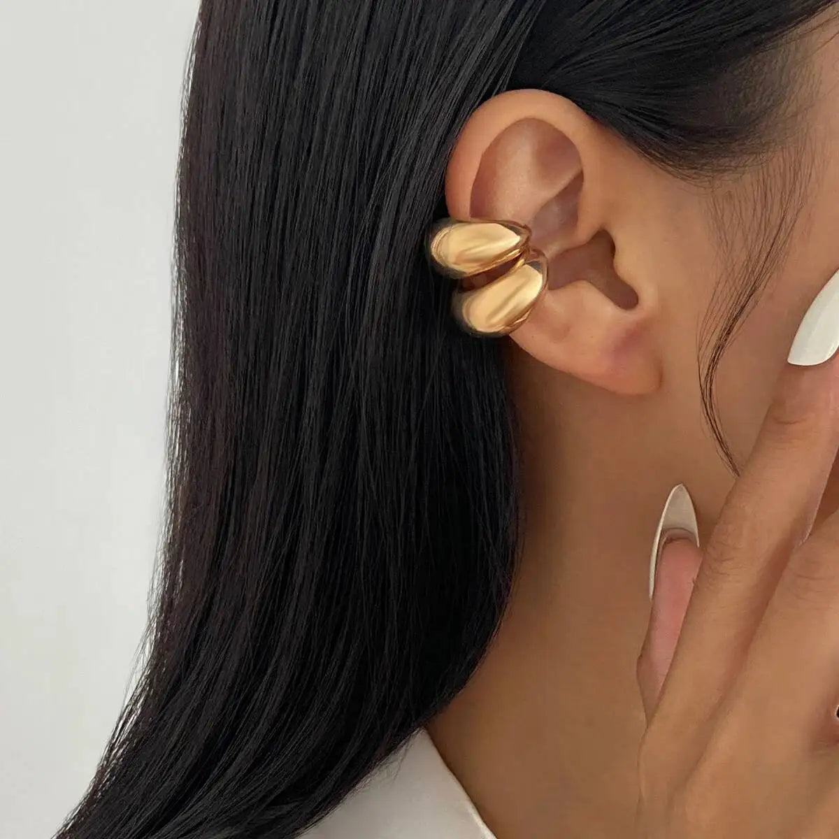 Veliora Liquid Drop C-Clip Earring ✨