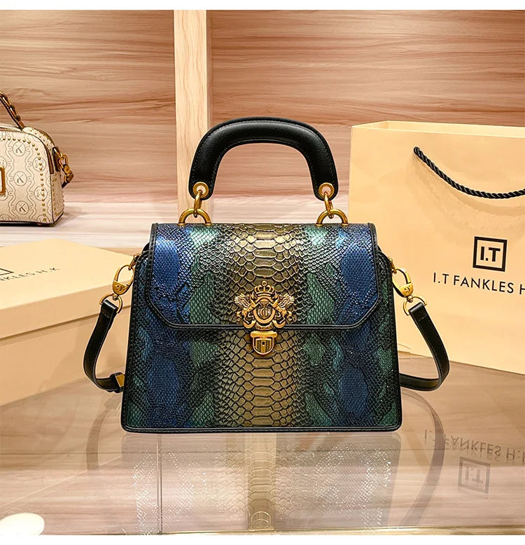 Veliora Contrast Luxe Crossbody 👜