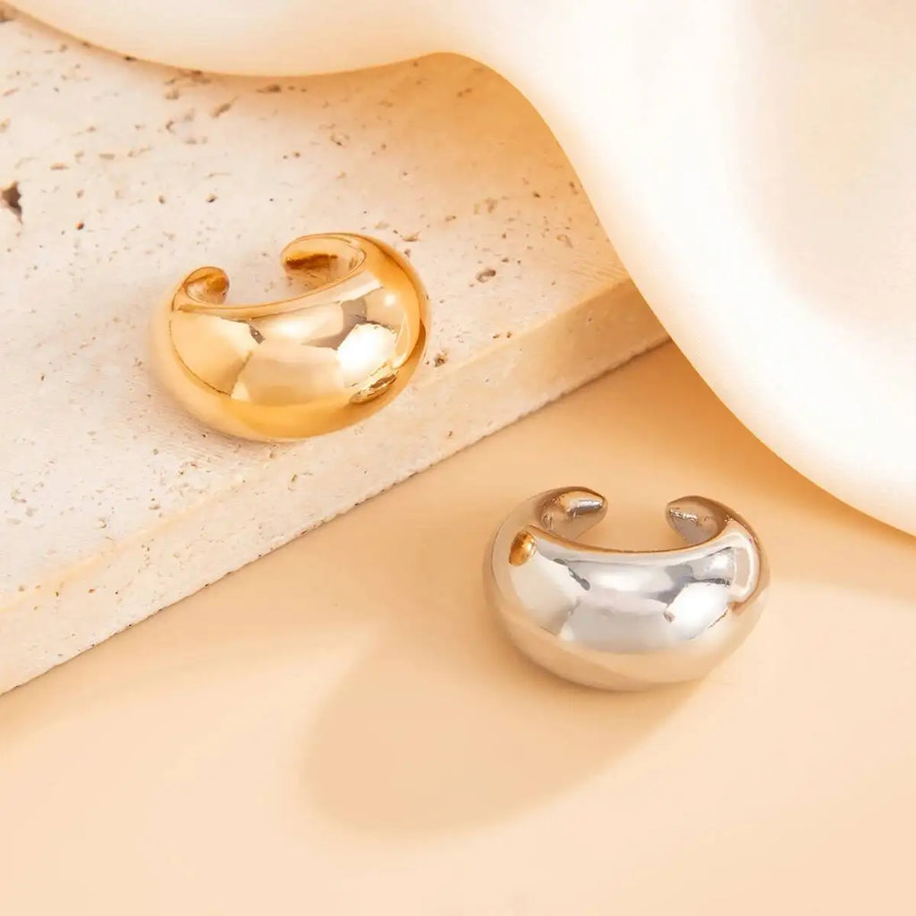Veliora Liquid Drop C-Clip Earring ✨