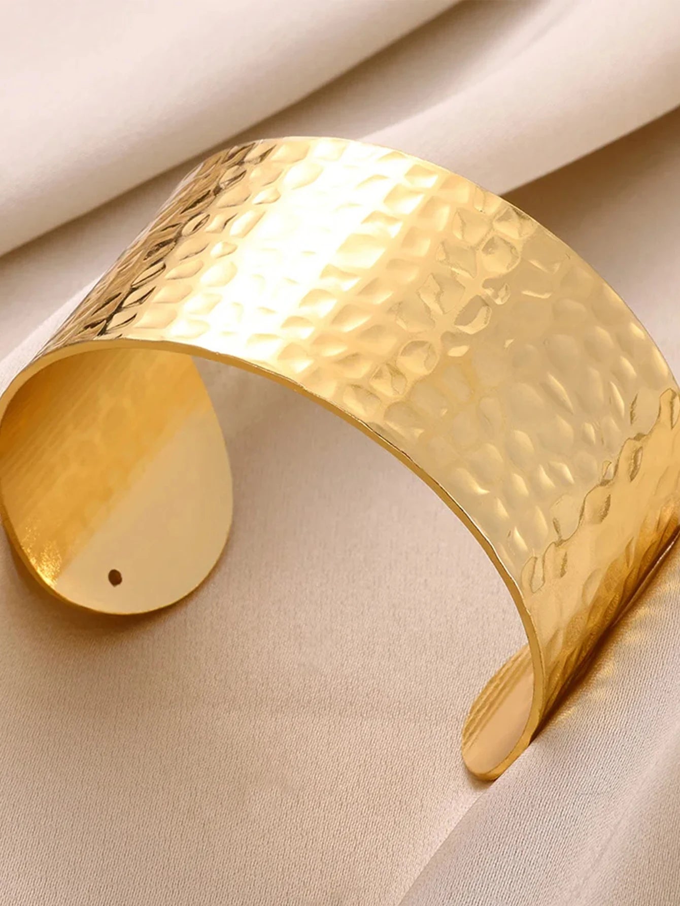 Veliora Textured Gold Cuff Bracelet ✨