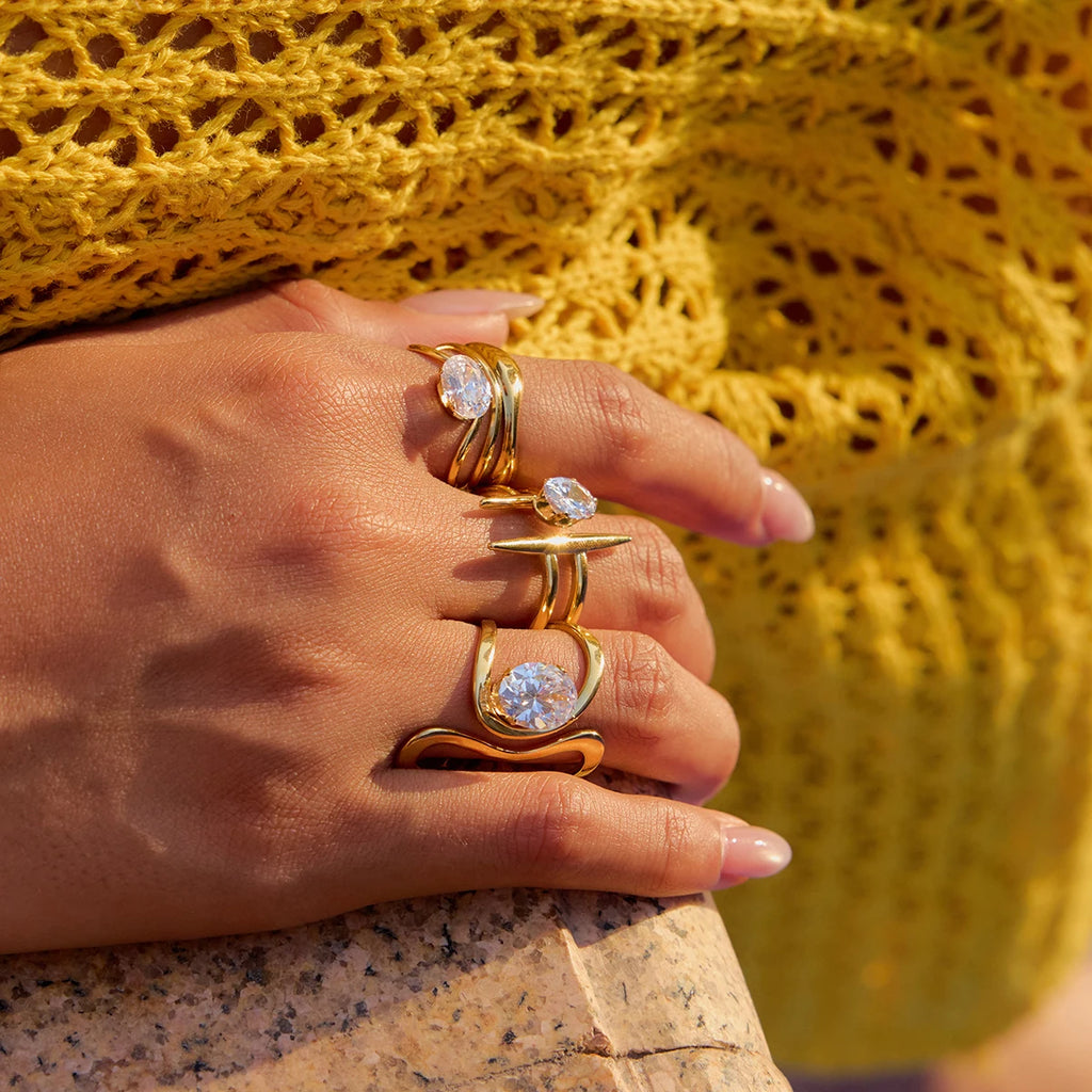 Veliora Hammered Cross Layer Ring ✨