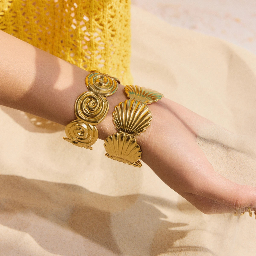 Veliora Ocean Shell Spiral Bracelet ✨