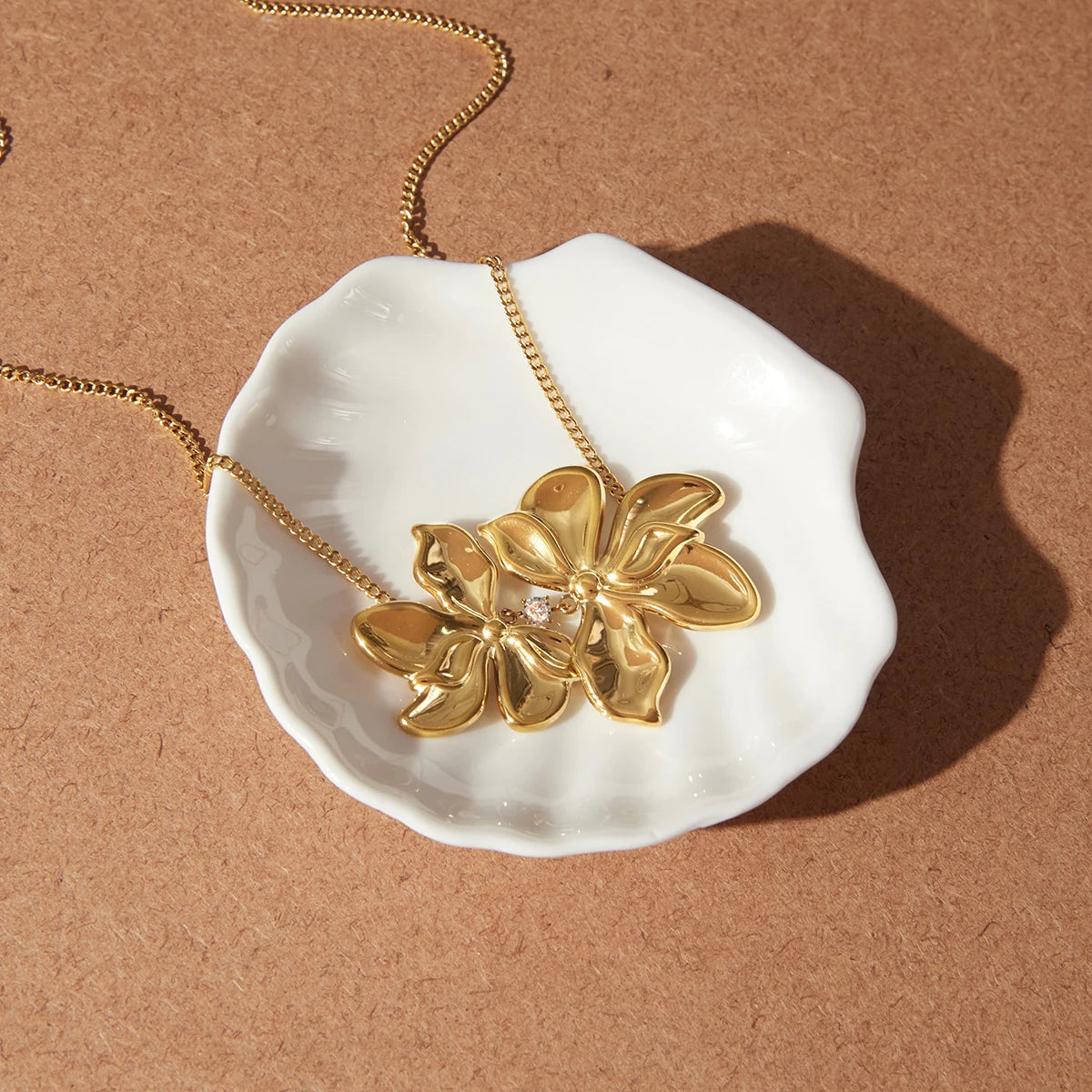 Veliora Bougainvillea Bloom Necklace ✨