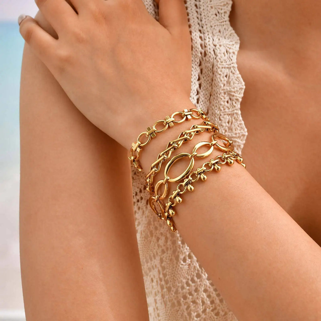 Veliora Bold Toggle Chain Bracelet ✨