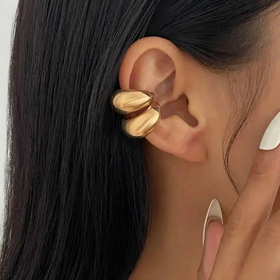 Veliora Liquid Drop C-Clip Earring ✨
