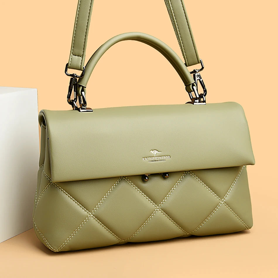 Veliora Retro Square Crossbody Bag 👜