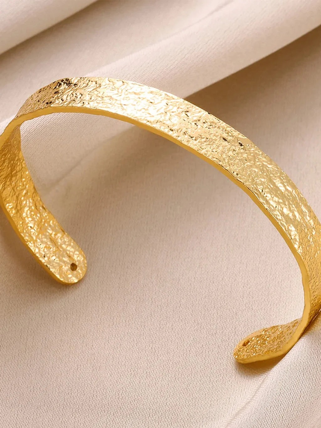 Veliora Textured Gold Cuff Bracelet ✨
