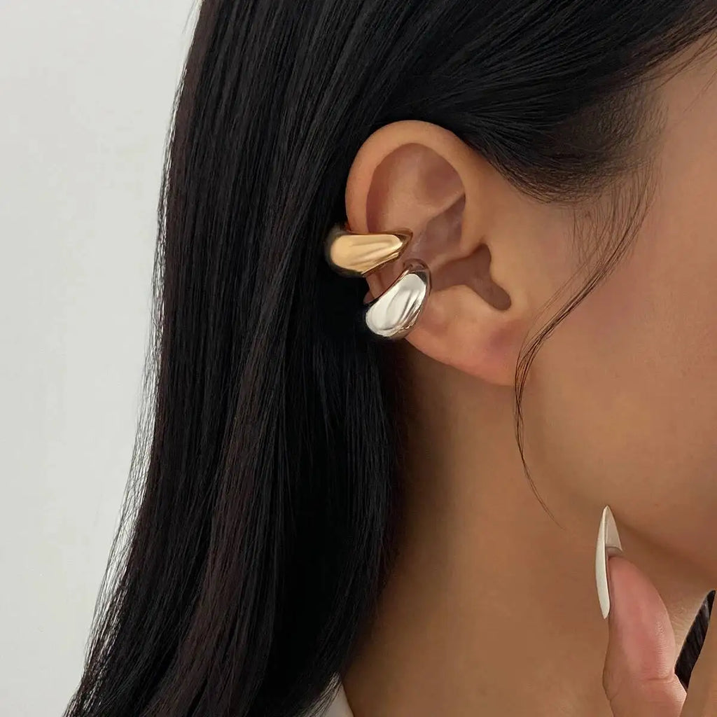Veliora Liquid Drop C-Clip Earring ✨