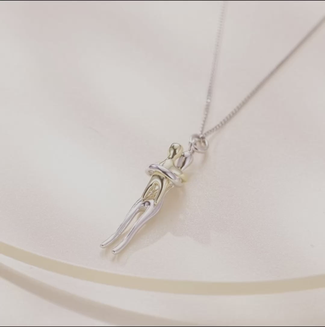 Veliora Mother & Child Hug Necklace